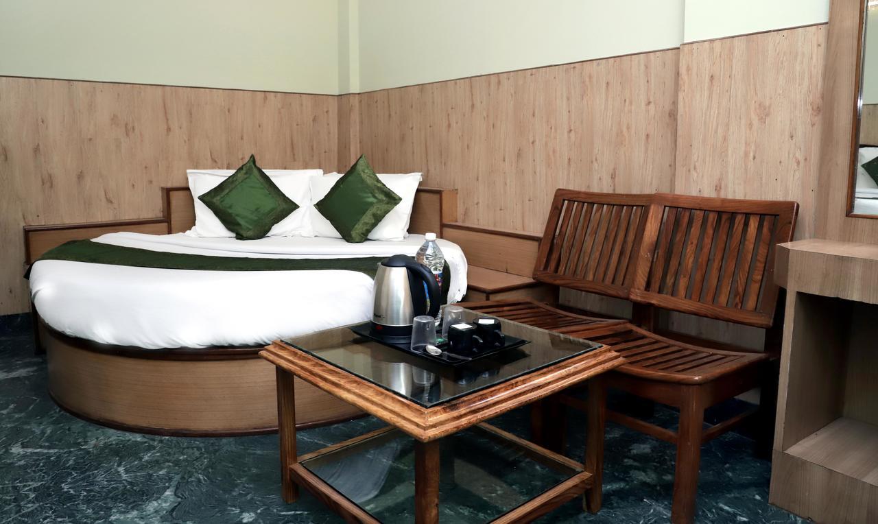 Oyo 22075 Hotel Bali Palace Katra  Extérieur photo
