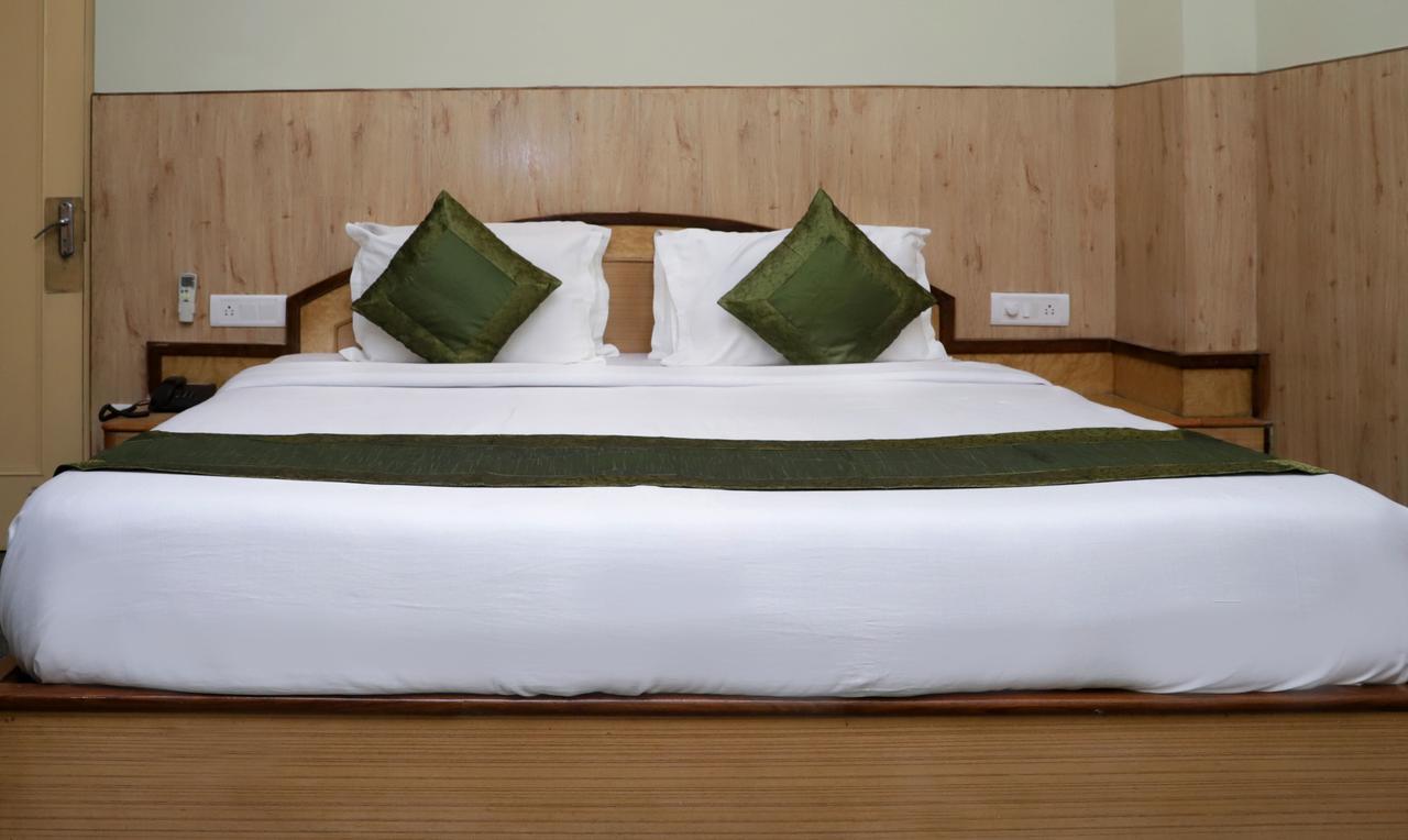 Oyo 22075 Hotel Bali Palace Katra  Extérieur photo