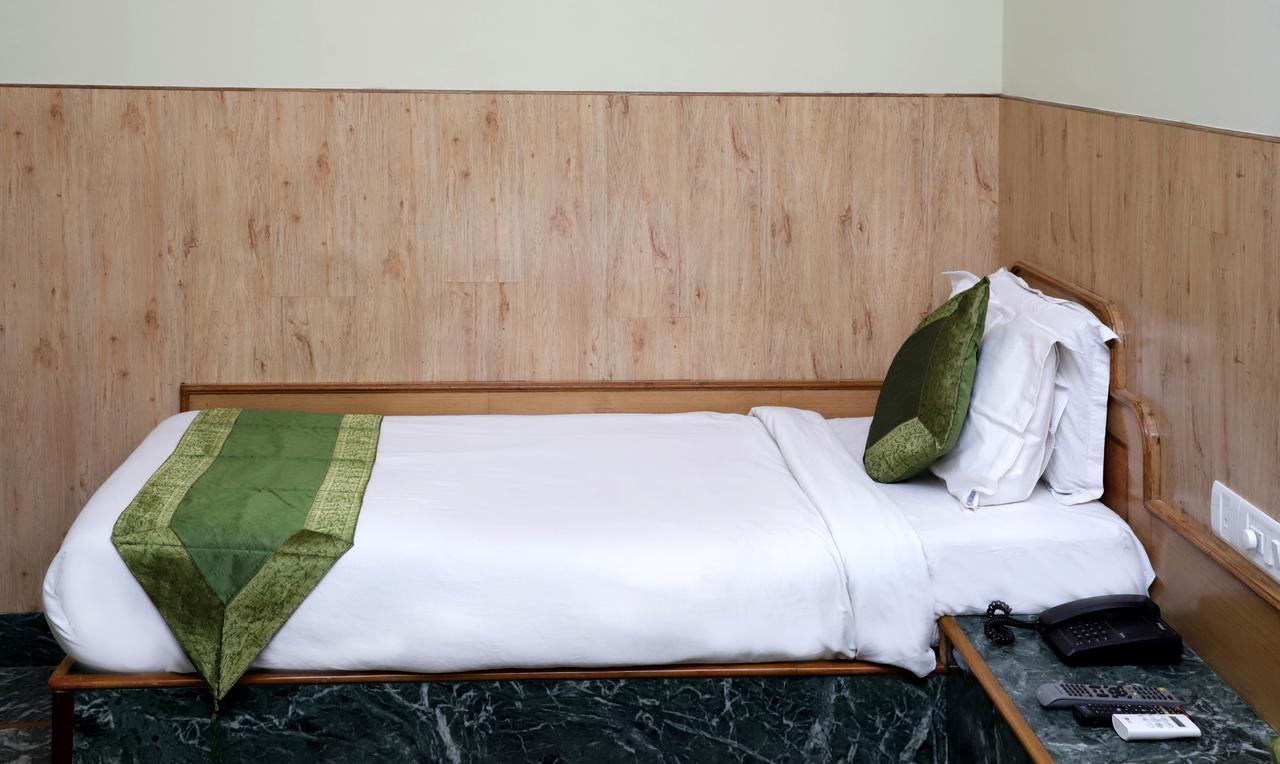 Oyo 22075 Hotel Bali Palace Katra  Extérieur photo