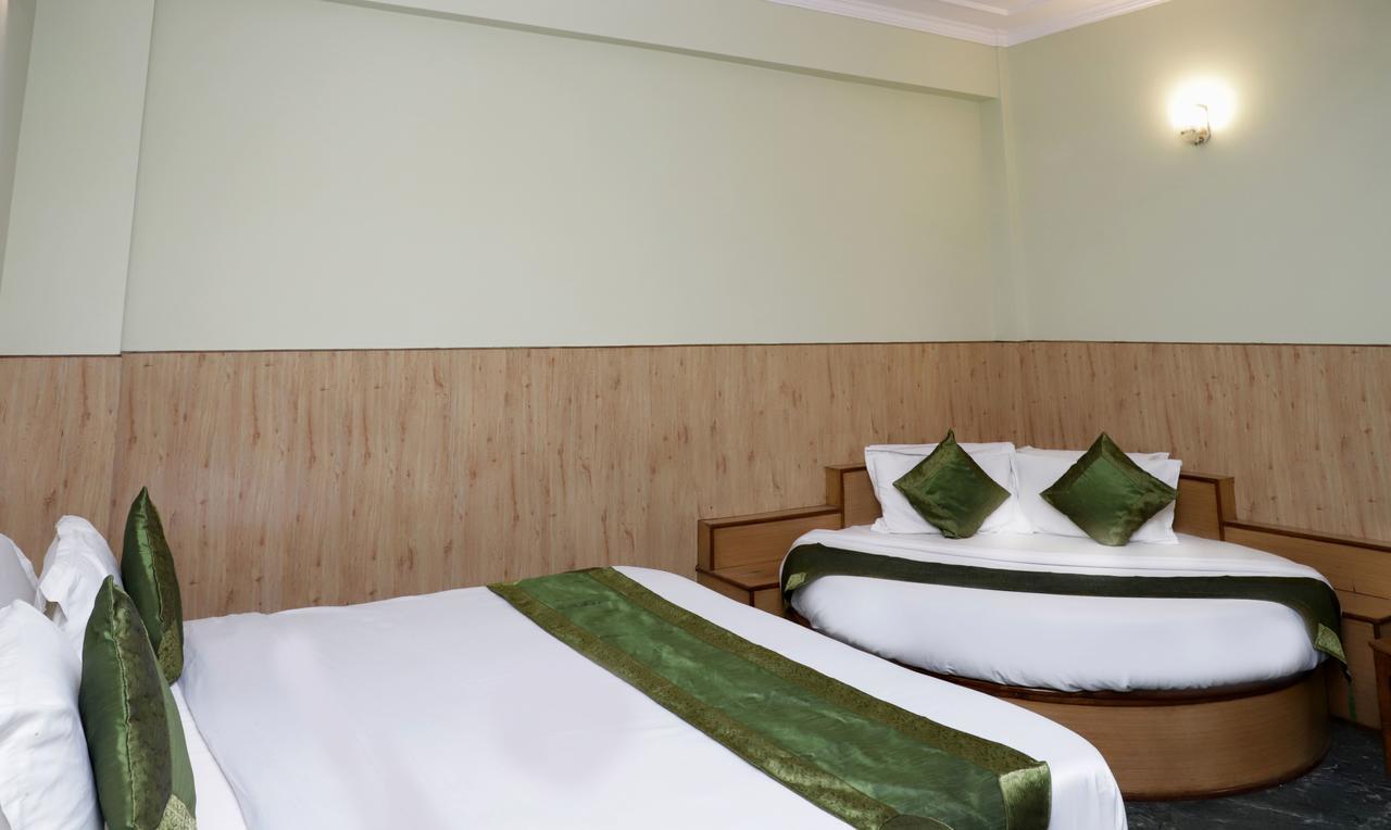 Oyo 22075 Hotel Bali Palace Katra  Extérieur photo