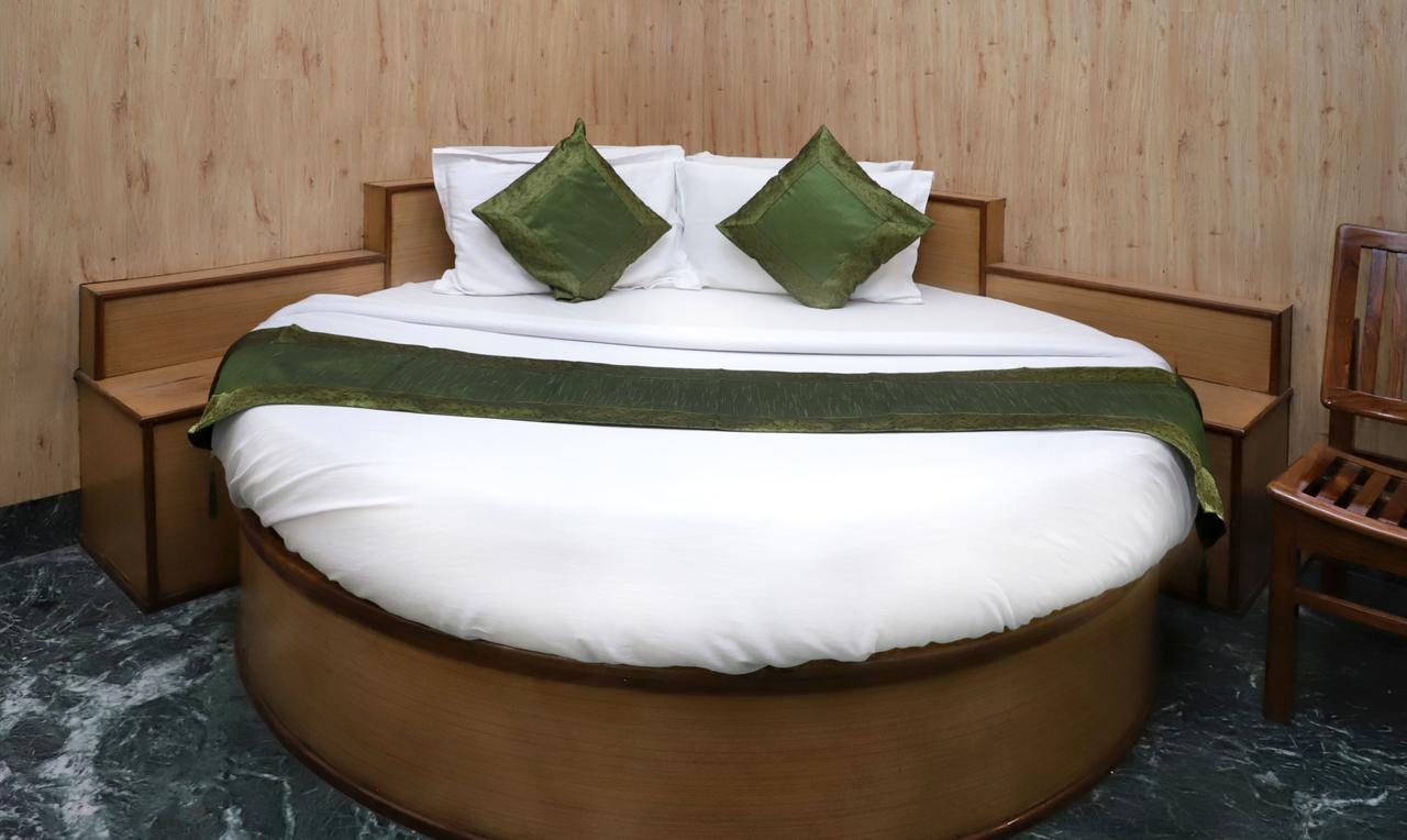 Oyo 22075 Hotel Bali Palace Katra  Extérieur photo